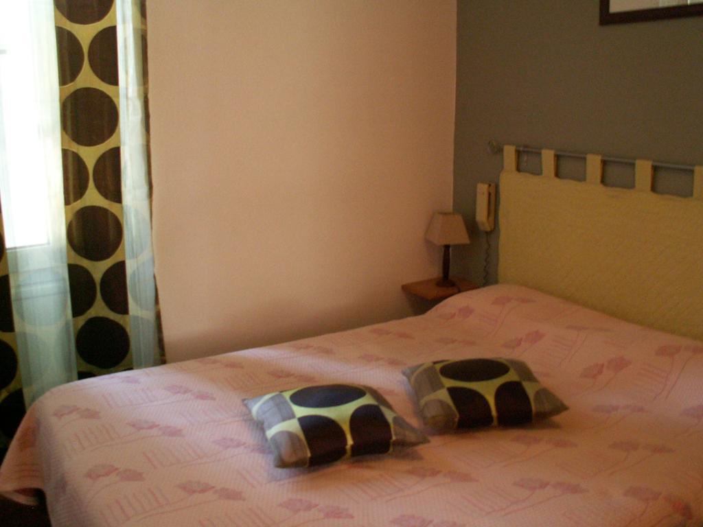 Hotel Le Relais Du Pont De Rhodes Frayssinet Pokoj fotografie